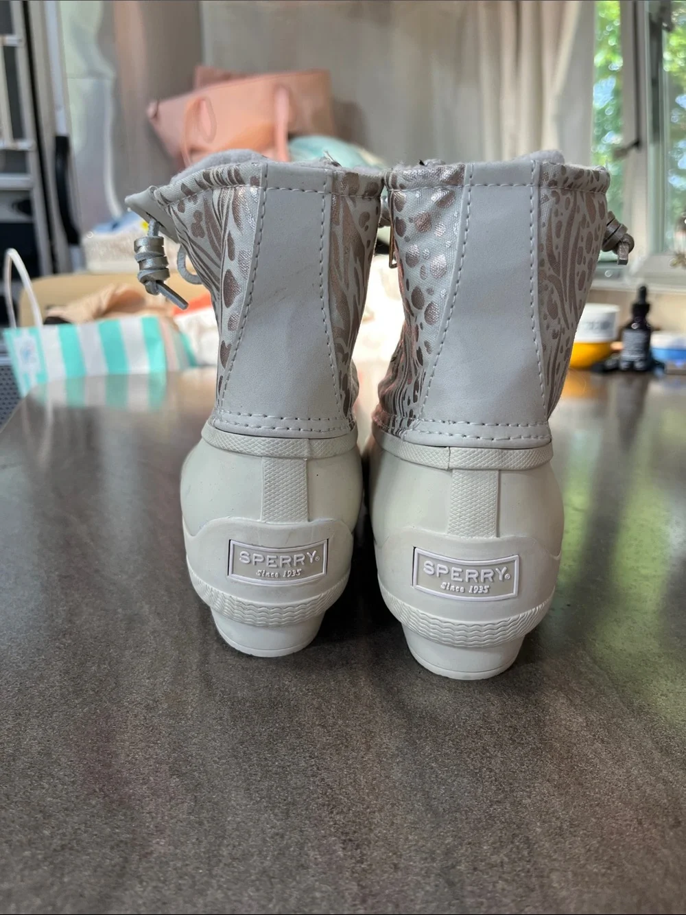 Sperry light gray